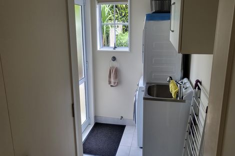 Photo of property in 37 John Dee Crescent, Red Beach, 0932