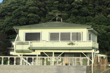 Photo of property in 162 Saint Andrews Road, Plimmerton, Porirua, 5026