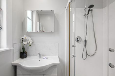 Photo of property in 295 Aberdeen Road, Gisborne, 4010