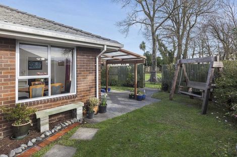 Photo of property in 2/11 Leith Place, Spreydon, Christchurch, 8024