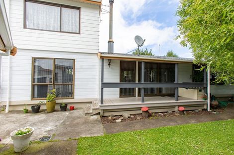 Photo of property in 2 Hunter Street, Dannevirke, 4930
