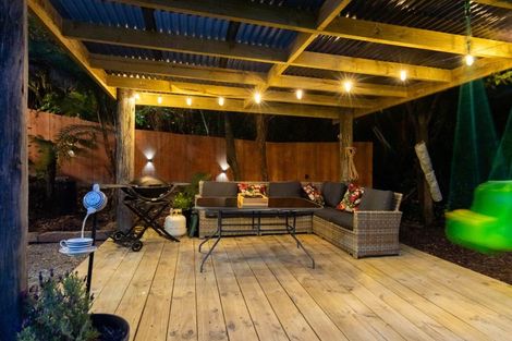 Photo of property in 5 Mcewen Crescent, Riverstone Terraces, Upper Hutt, 5018