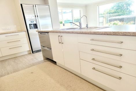 Photo of property in 13 Holyoake Terrace, Omokoroa, 3114