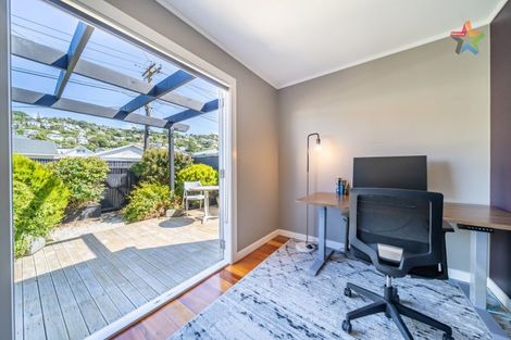 Photo of property in 10 Palm Avenue, Lyall Bay, Wellington, 6022