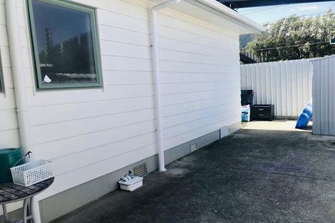Photo of property in 13 Rawson Street, Tawa, Wellington, 5028