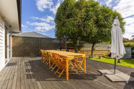 Photo of property in 114 Avondale Road, Taradale, Napier, 4112