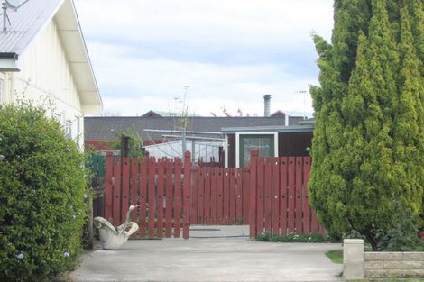 Photo of property in 2/60 Auckland Road, Greenmeadows, Napier, 4112