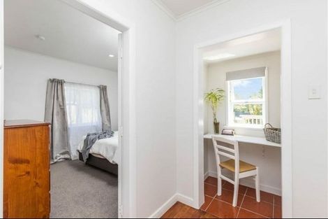 Photo of property in 65 Eskdale Road, Birkdale, Auckland, 0626