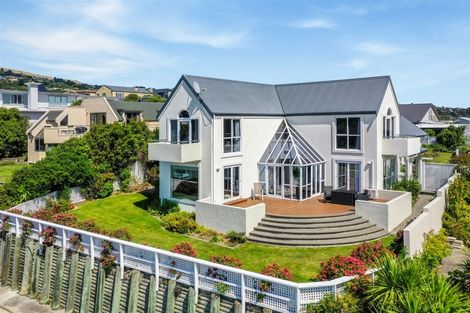 Photo of property in 9 Dunkeld Lane, Redcliffs, Christchurch, 8081