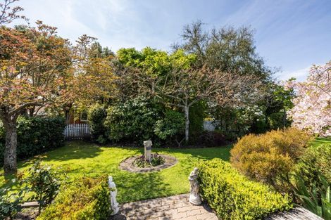Photo of property in 39 Lucknow Road, Havelock North, 4130