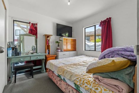 Photo of property in 32b Sikkim Crescent, Clover Park, Auckland, 2019