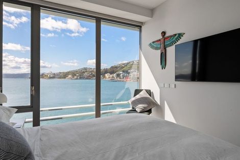 Photo of property in Clyde Quay Wharf, 1a/7 Clyde Quay Wharf, Te Aro, Wellington, 6011