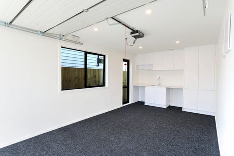 Photo of property in 858c East Coast Road, Northcross, Auckland, 0630