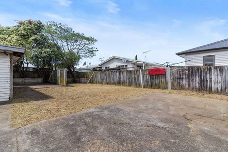 Photo of property in 12 Laureston Avenue, Papatoetoe, Auckland, 2025