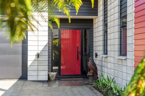 Photo of property in 14 Resolution Drive, Whitby, Porirua, 5024