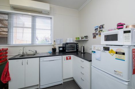 Photo of property in 379 Broadway, Stratford, 4332