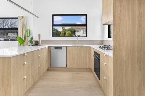 Photo of property in 7u1 Tarbett Road, Hillcrest, Hamilton, 3216