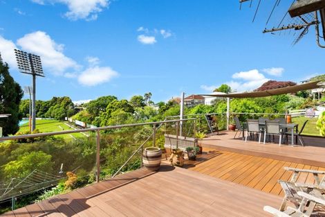 Photo of property in 16 East Street, Pukekohe, 2120