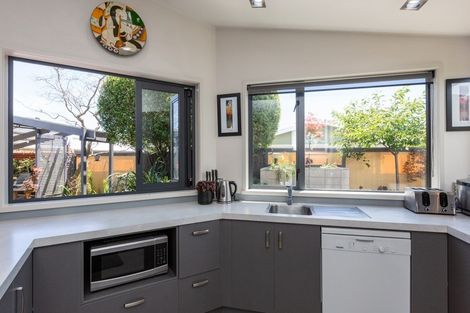 Photo of property in 6a Kauri Street, Taradale, Napier, 4112