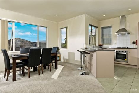 Photo of property in 27a Sapperton Drive, Henderson, Auckland, 0612