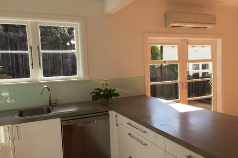 Photo of property in 14 Imperial Terrace, Melrose, Wellington, 6022