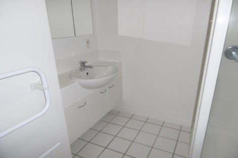 Photo of property in 8 Oakford Close, Riccarton, Christchurch, 8011