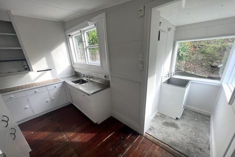 Photo of property in 92 Rolleston Street, Mount Cook, Wellington, 6021