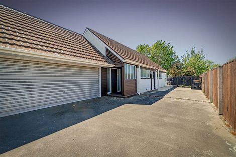 Photo of property in 70 Cutts Road, Russley, Christchurch, 8042