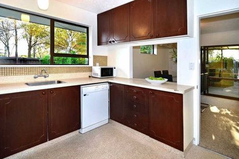 Photo of property in 10 Rembrandt Place, Burnside, Christchurch, 8053