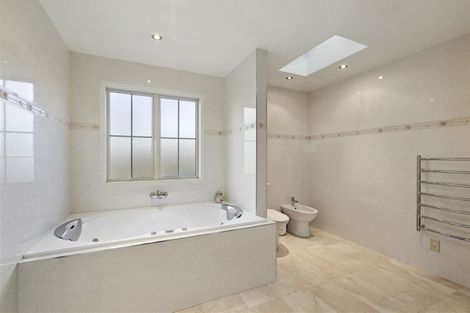 Photo of property in 30 Glandovey Road, Fendalton, Christchurch, 8052