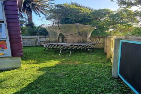 Photo of property in 61u1 Black Rock Road, Newlands, Wellington, 6037