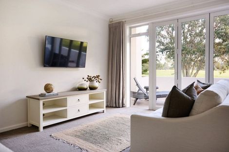 Photo of property in 184 Oceanbeach Road, Mount Maunganui, 3116