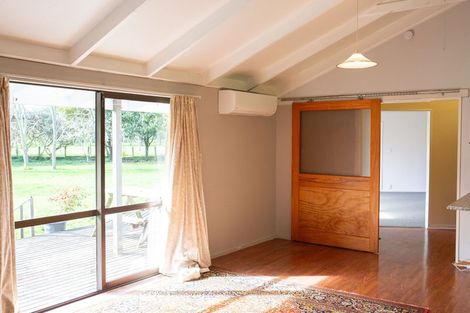 Photo of property in 92 Arcus Road, Te Horo, Otaki, 5582