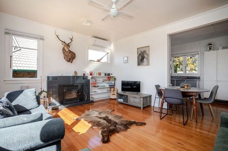 Photo of property in 3 Victoria Avenue, Dannevirke, 4930