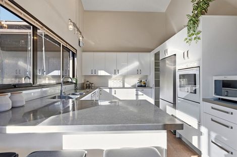 Photo of property in 9 Oregon Drive, Kelvin Heights, Queenstown, 9300