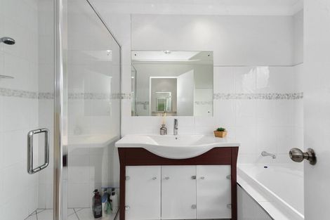 Photo of property in 28 Palliser Drive, Huntington, Hamilton, 3210