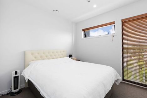 Photo of property in Frank Sargeson Apts, 302/80 Anzac Street, Takapuna, Auckland, 0622