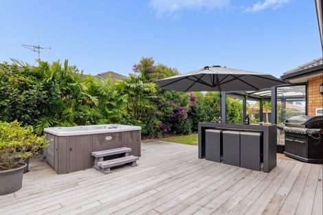 Photo of property in 90 Santa Monica Drive, Papamoa Beach, Papamoa, 3118
