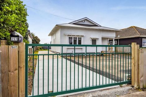 Photo of property in 257 Princes Street, Hawera, 4610