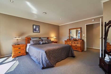 Photo of property in 5 Levi Place, Kelvin Grove, Palmerston North, 4414