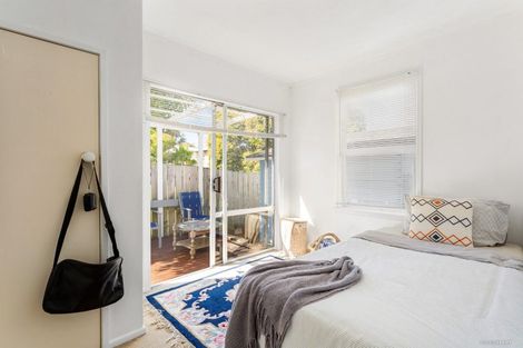 Photo of property in 1/7 Flaxdale Street, Birkdale, Auckland, 0626