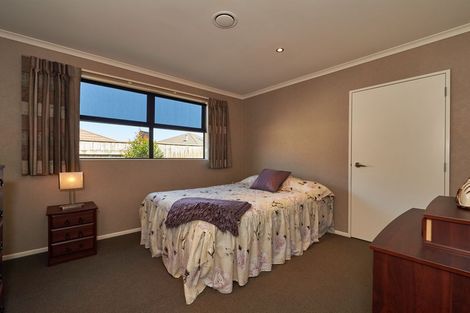 Photo of property in 5 Levi Place, Kelvin Grove, Palmerston North, 4414