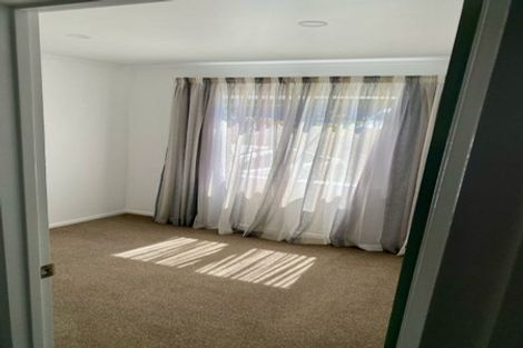 Photo of property in 21 Eskdale Road, Birkdale, Auckland, 0626