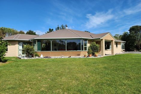 Photo of property in 37 Kew Road, Westport, 7825