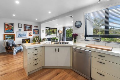 Photo of property in 28 Fitzwilliam Drive, Torbay, Auckland, 0630