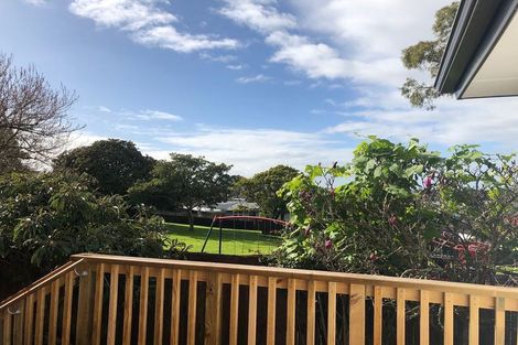 Photo of property in 28 Pooley Street, Pakuranga Heights, Auckland, 2010