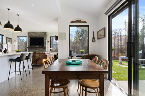 Photo of property in 1 Appin Court, Jacks Point, Queenstown, 9371