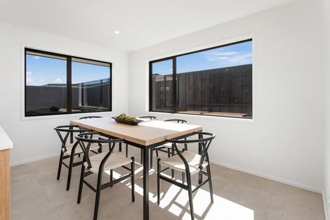 Photo of property in 6 Earl Way, Amberley, 7410