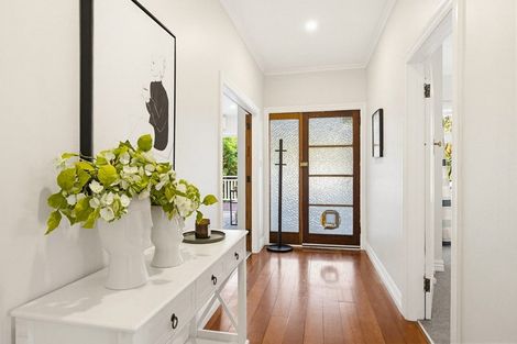Photo of property in 23 Rothsay Road, Ngaio, Wellington, 6035