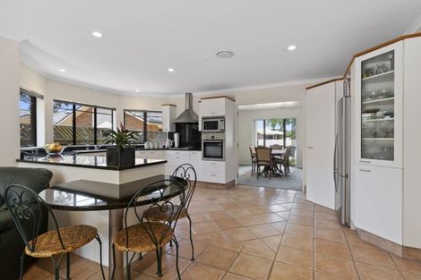 Photo of property in 43 Montrose Crescent, Huntington, Hamilton, 3210